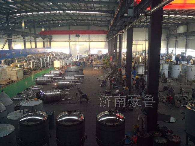 厂房内满满当当的精酿华体(中国)