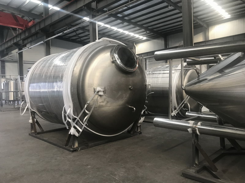 等待装车的华体(中国)